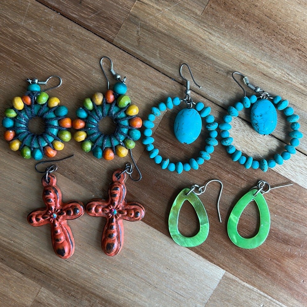 Bundle of pierced earrings
